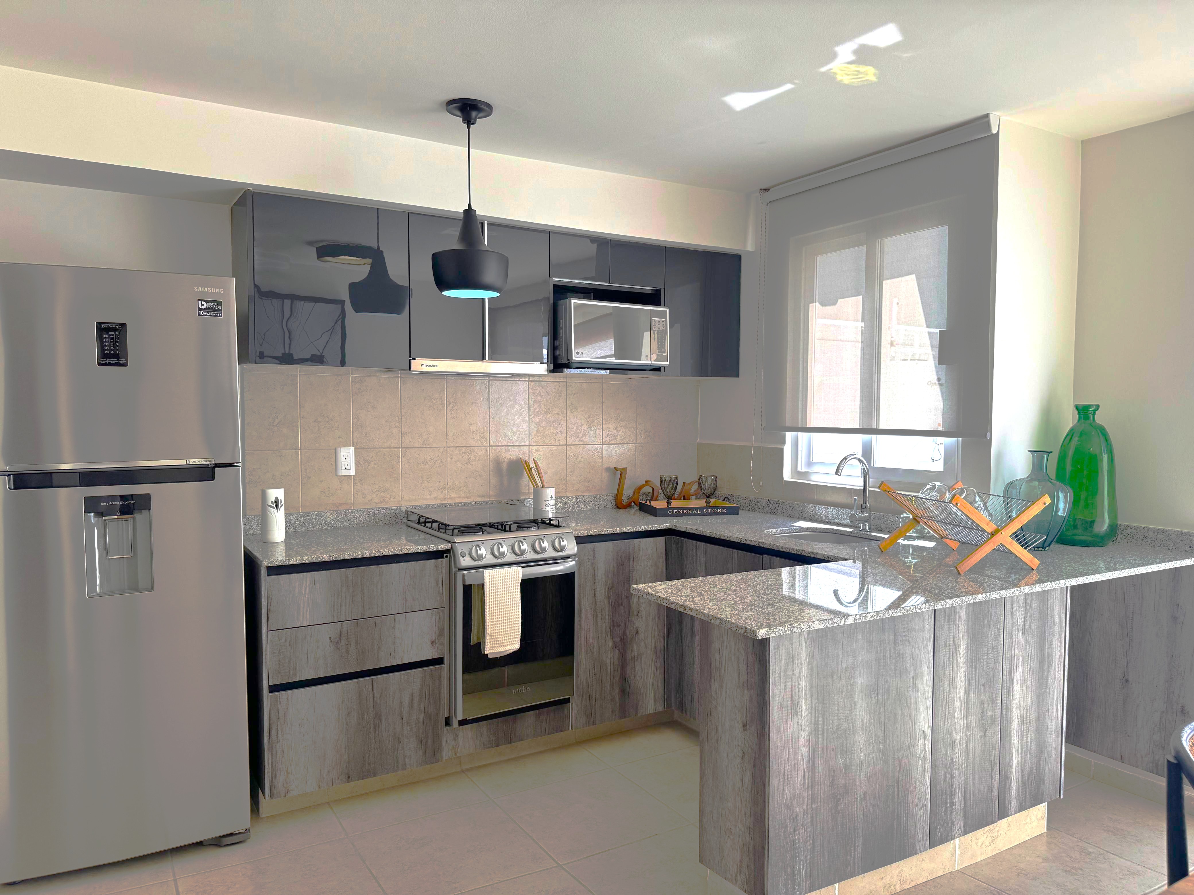 Se VENDE hermosa casa nueva  en fraccionamiento privado en León Gto